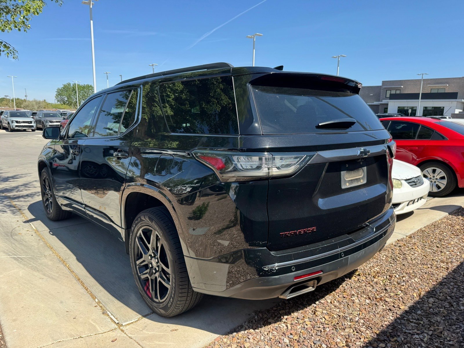 Used 2020 Chevrolet Traverse Premier w/ Redline Edition FWD image 2