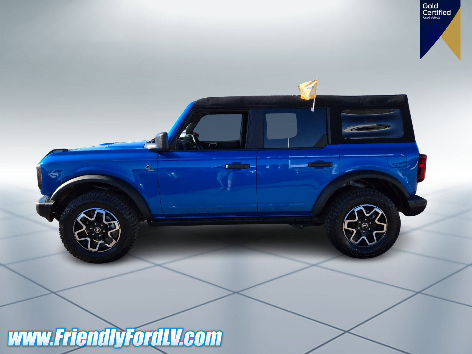 Certified 2023 Ford Bronco Black Diamond image 3