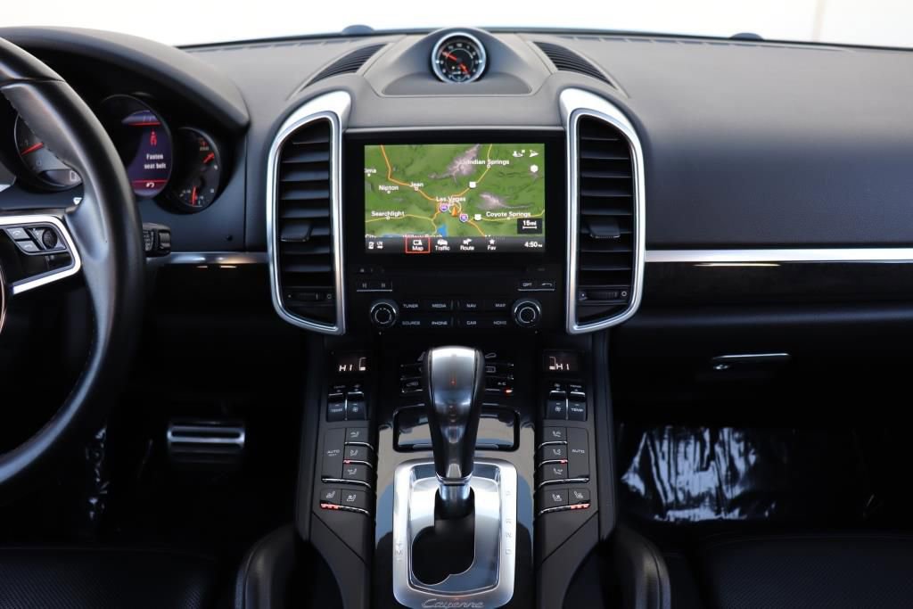 Used 2018 Porsche Cayenne S image 44