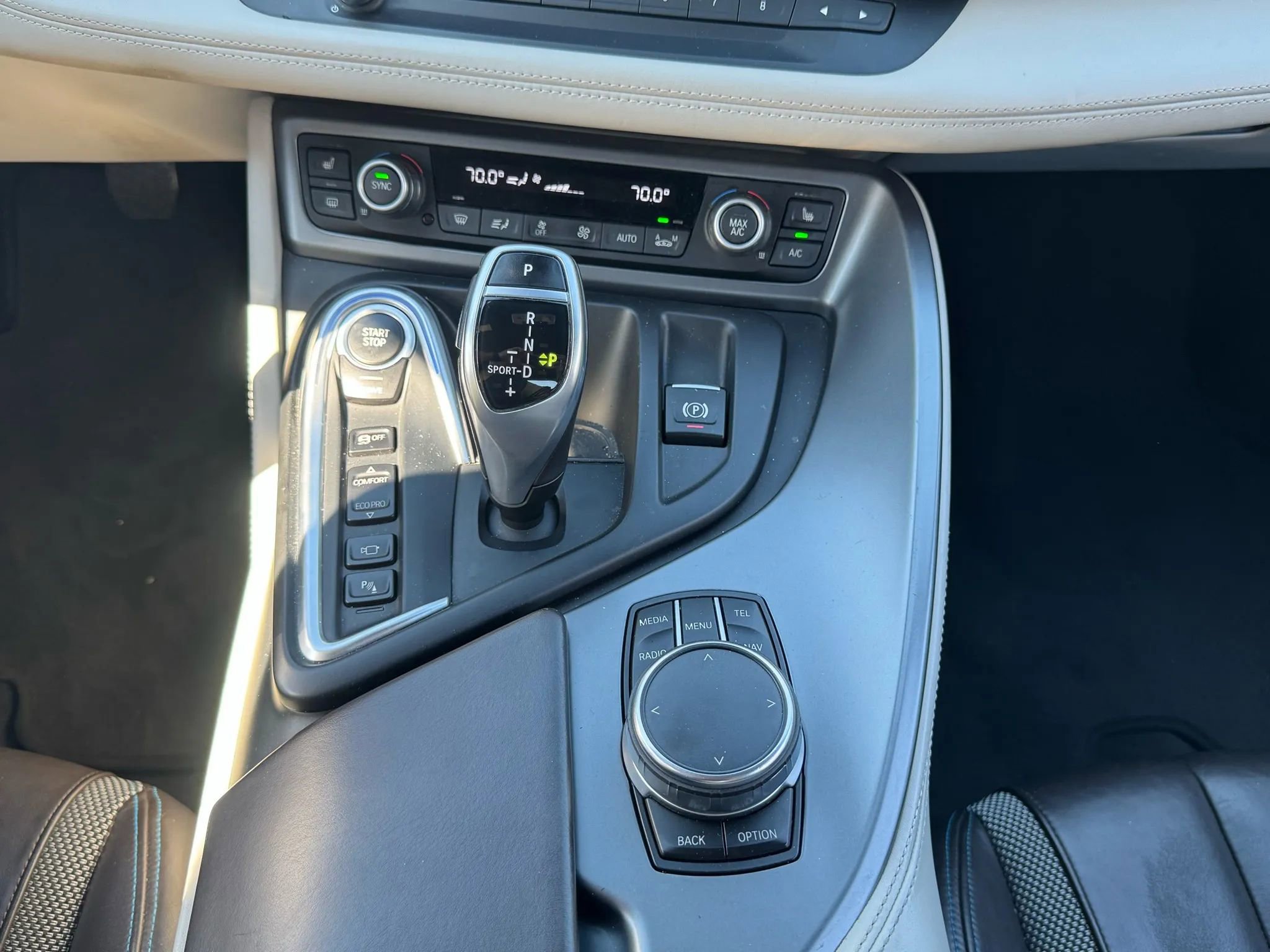 Used 2017 BMW i8 image 28