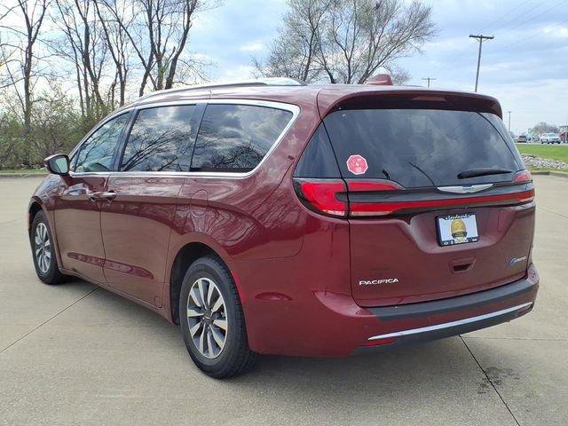 Used 2021 Chrysler Pacifica Touring-L image 3