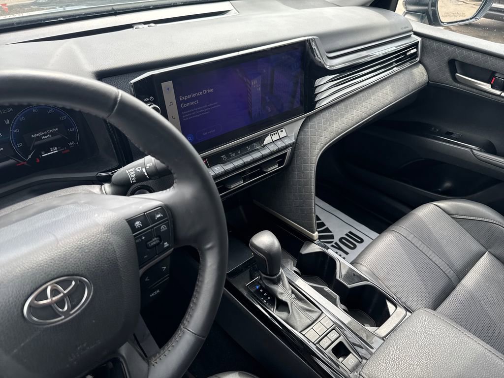 Used 2025 Toyota Camry XLE image 19