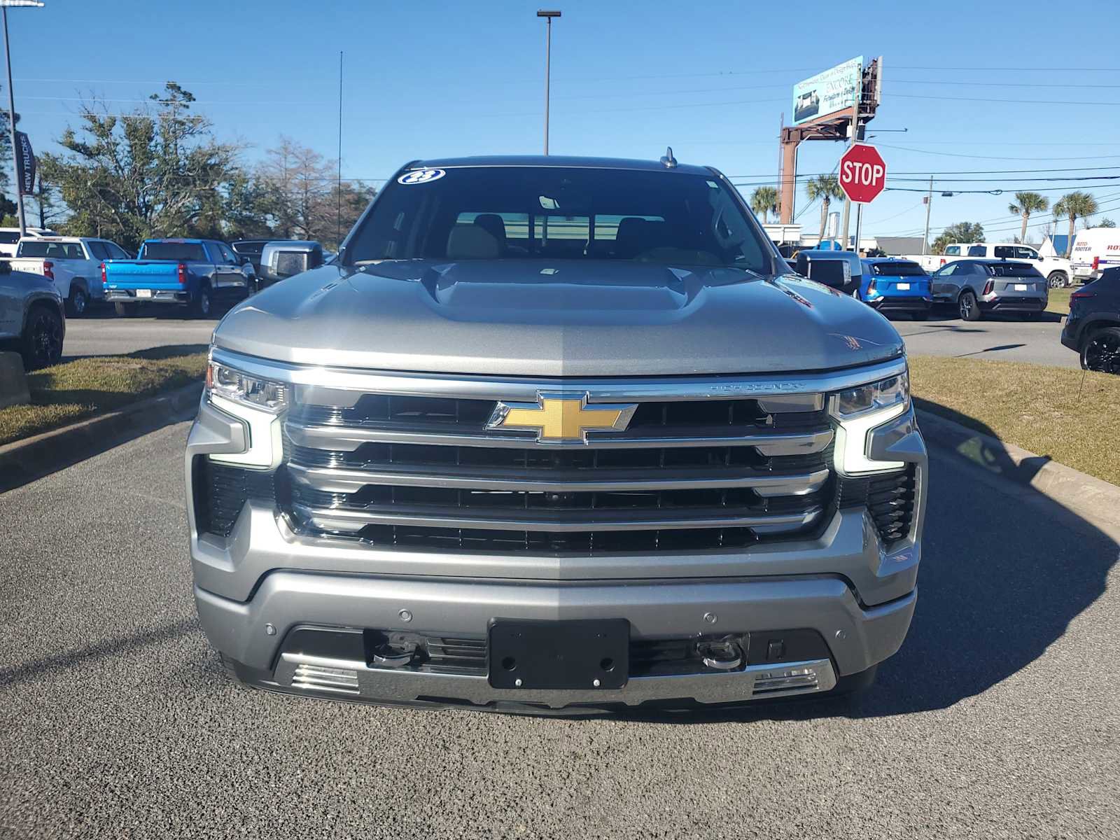 Certified 2023 Chevrolet Silverado 1500 High Country AWD/4WD image 8