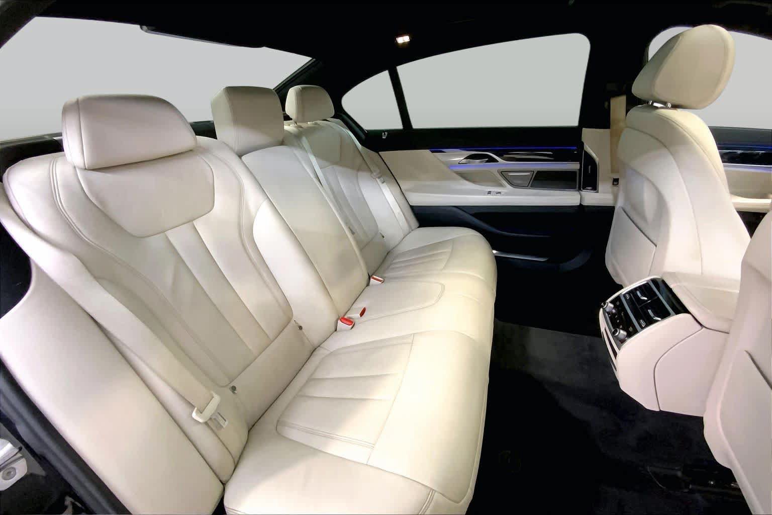 Used 2019 BMW 740i xDrive w/ M Sport Package AWD/4WD image 19
