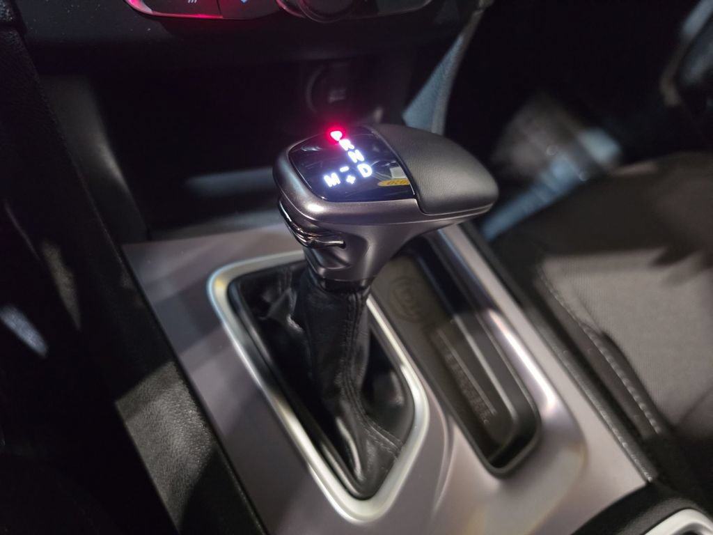 Used 2020 Dodge Charger SXT RWD image 20