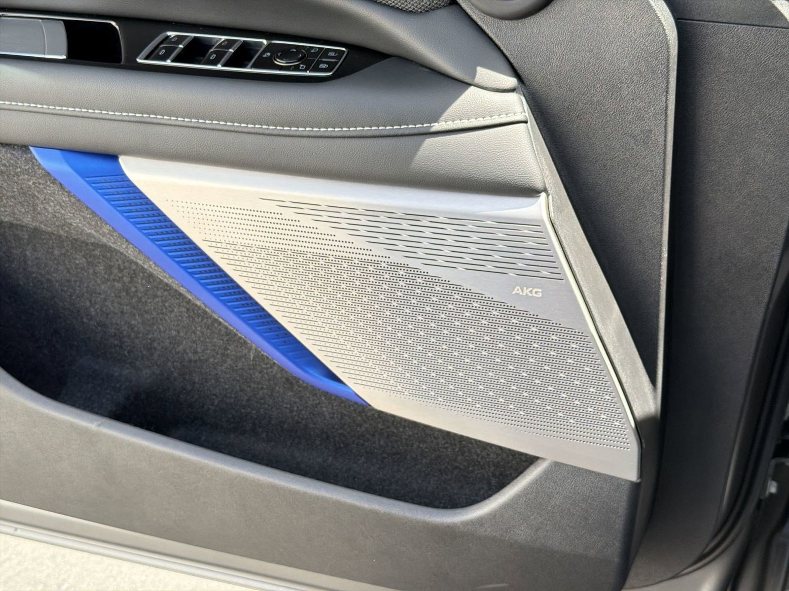 New 2026 Cadillac Optiq V AWD/4WD image 21