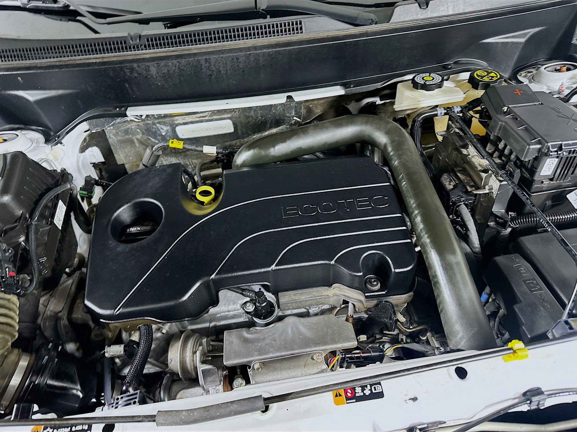 Used 2023 GMC Terrain SLT image 32