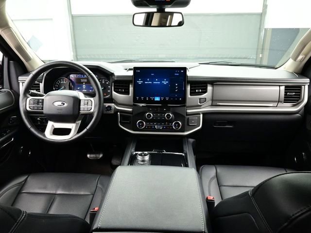 Used 2024 Ford Expedition Max XLT image 19