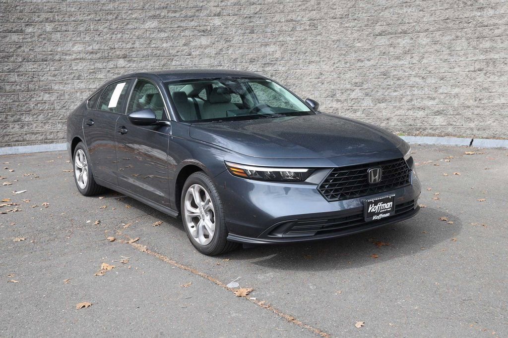Used 2025 Honda Accord LX video 2