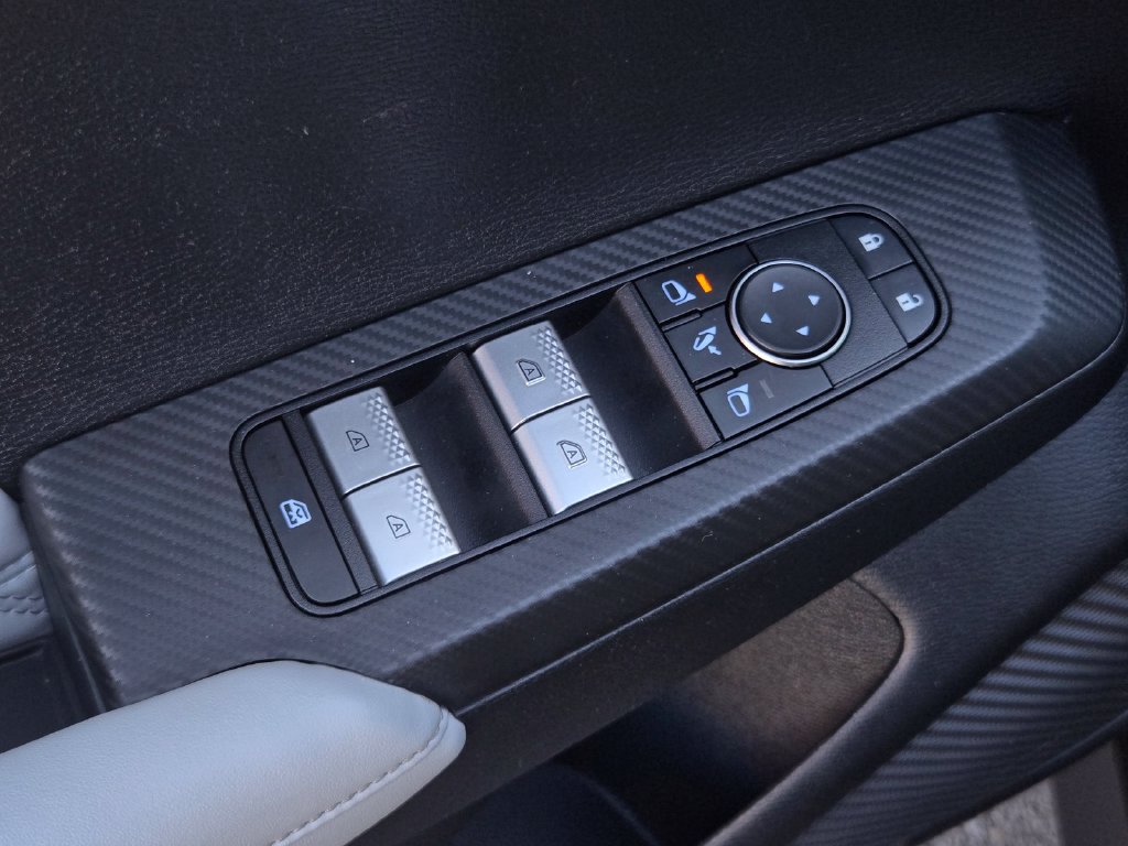Used 2023 Mitsubishi Outlander SEL FWD image 13