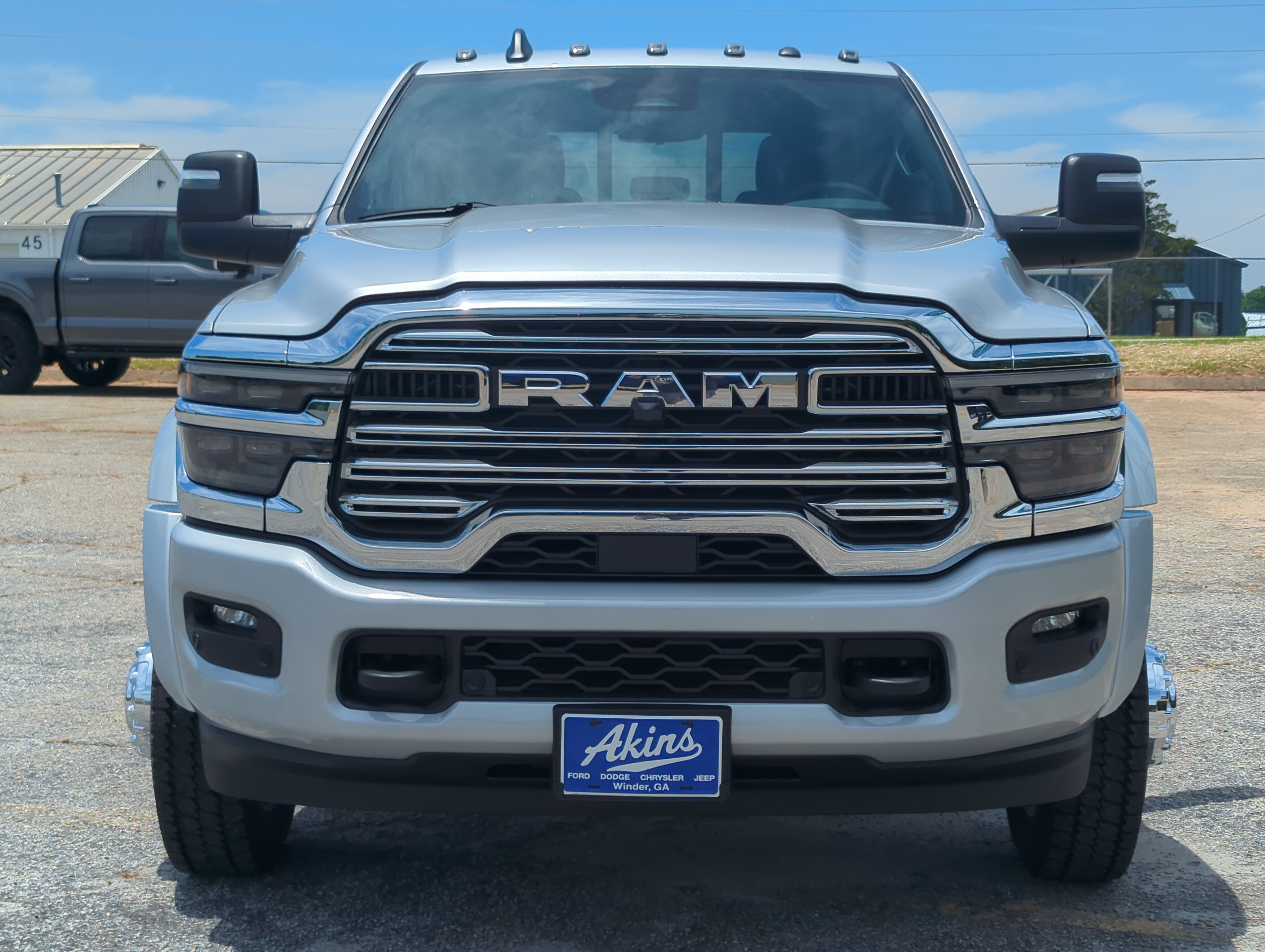 New 2026 RAM 4500 4x4 Crew Cab DRW w/ Laramie Trim Package image 7