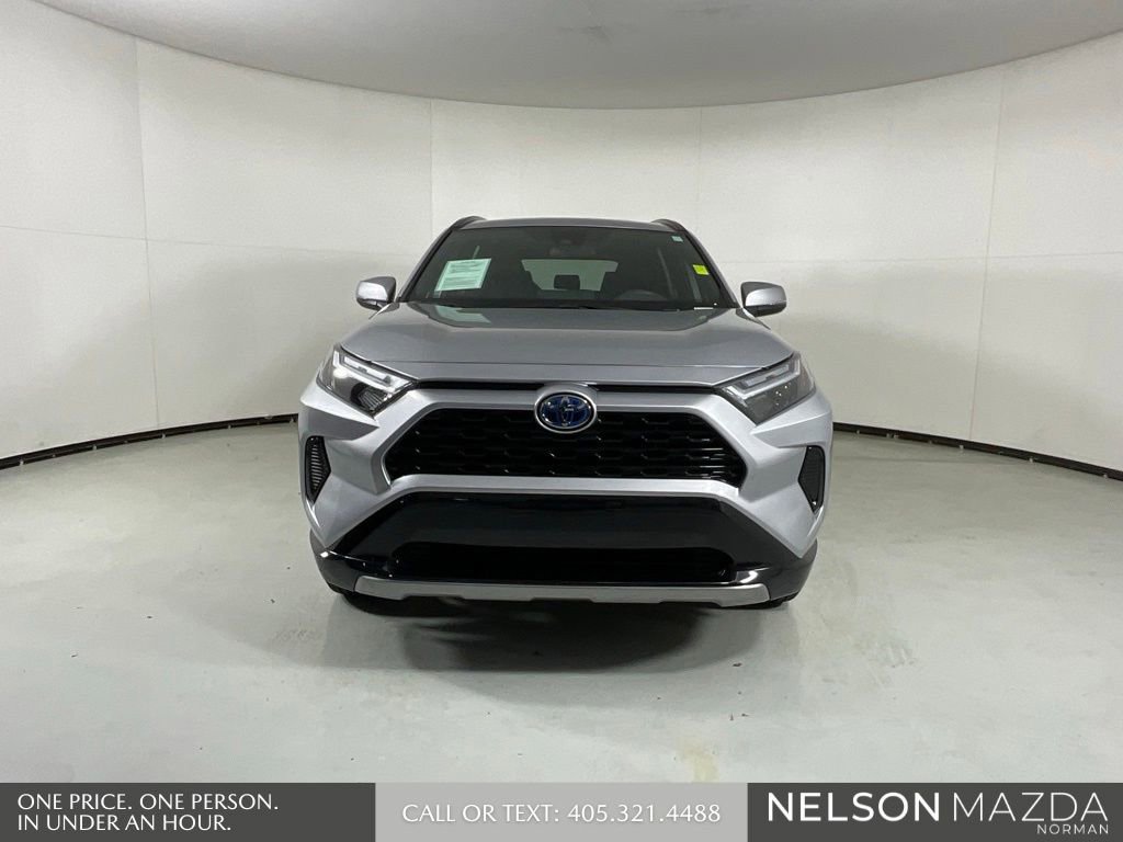 Used 2024 Toyota RAV4 SE image 2