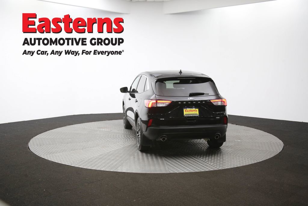 Used 2022 Ford Escape SE image 65