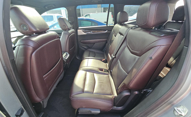 Used 2023 Cadillac XT6 Premium Luxury FWD image 12