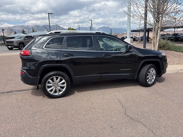 Used 2015 Jeep Cherokee Limited w/ Luxury Group AWD/4WD image 10