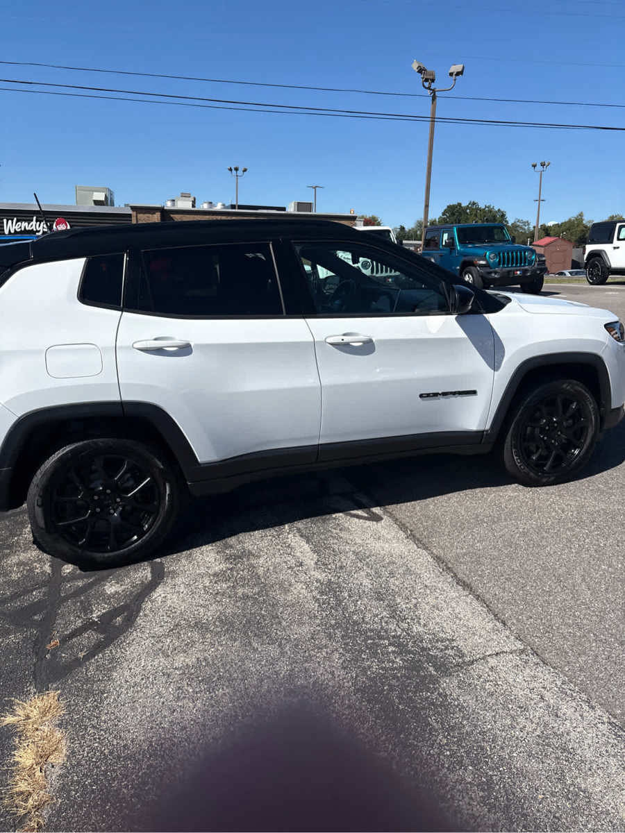Used 2022 Jeep Compass Latitude w/ Convenience Group AWD/4WD image 27