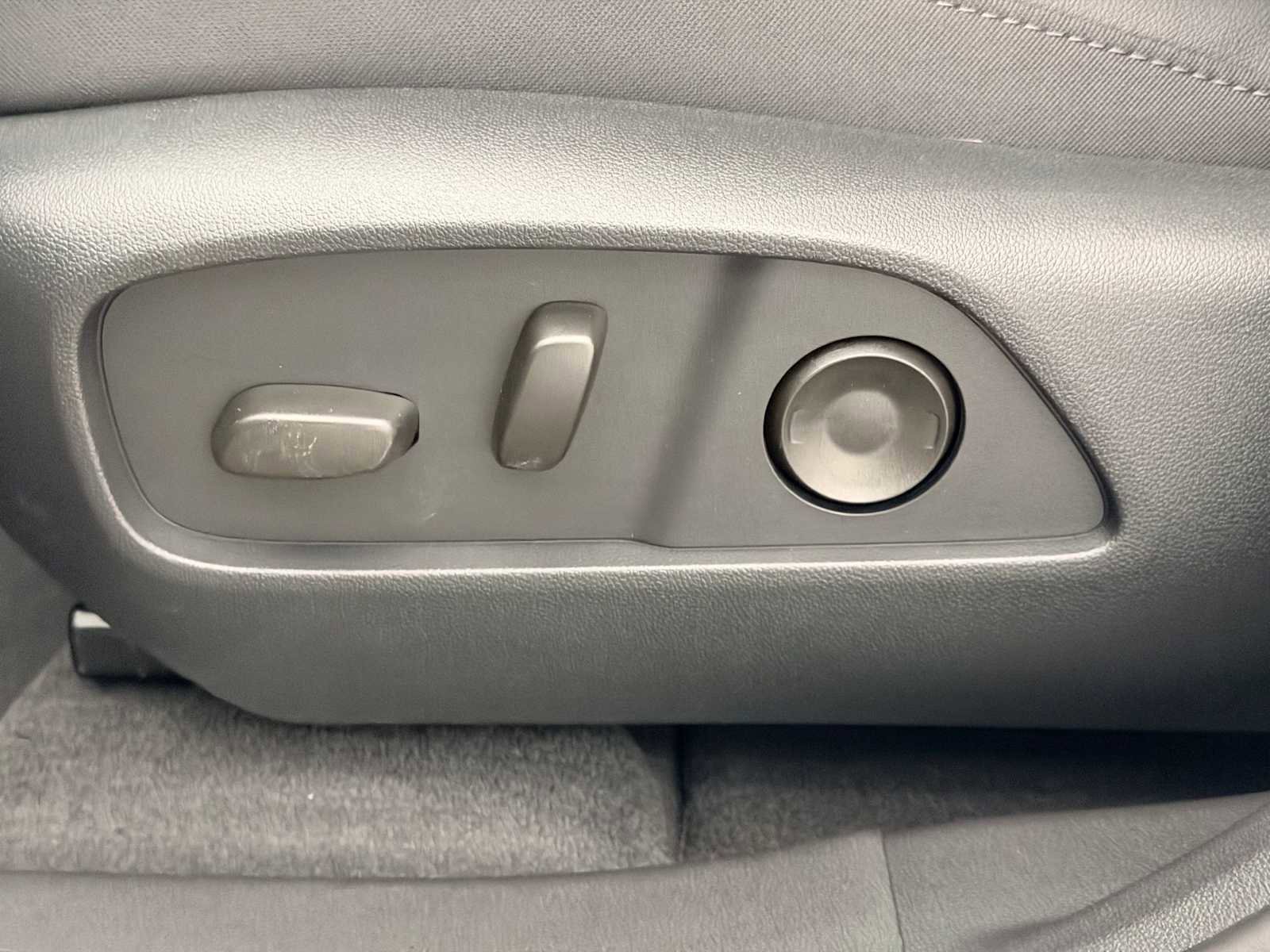 New 2026 Chevrolet Equinox LT w/ Convenience Package II image 17