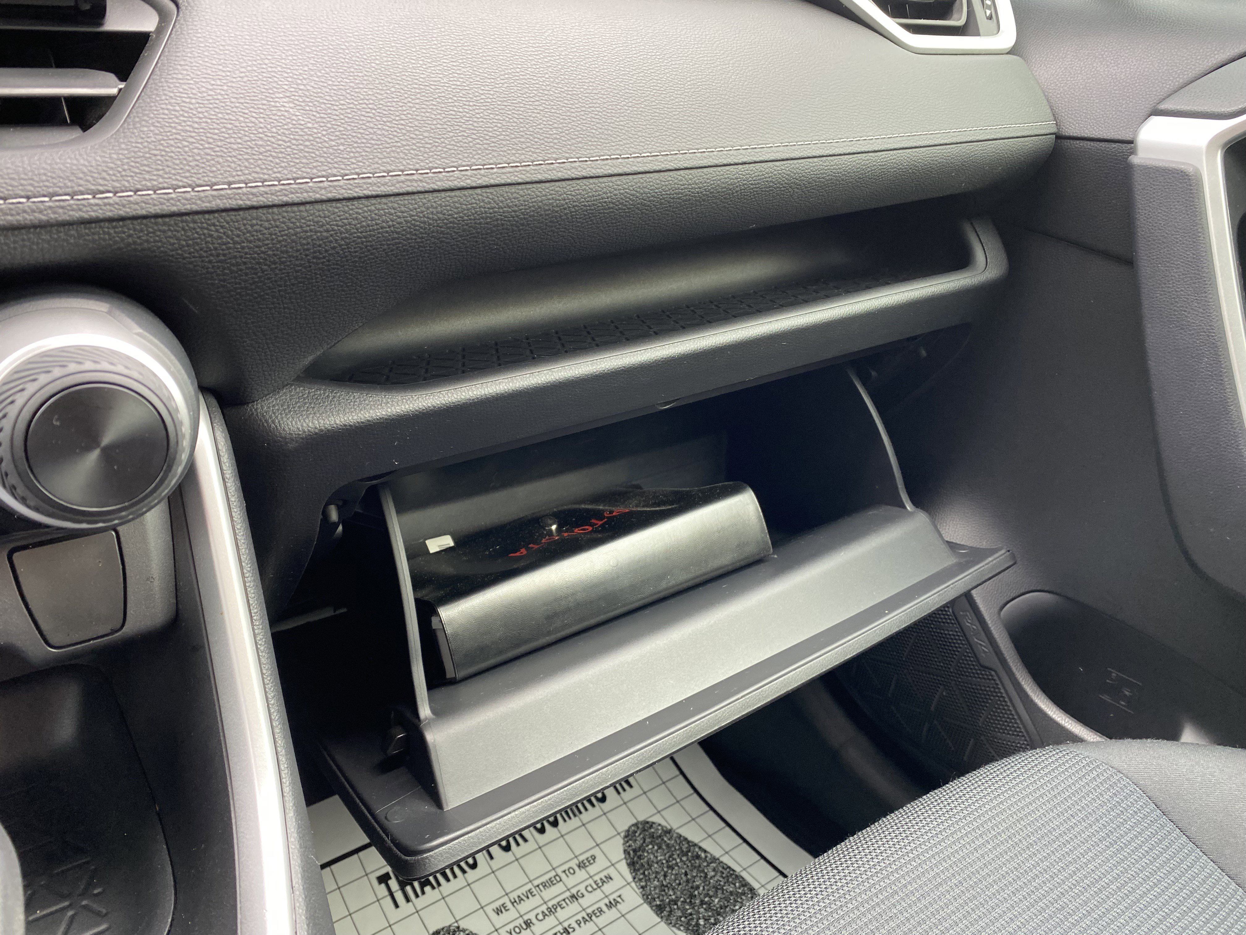 Used 2021 Toyota RAV4 LE image 29