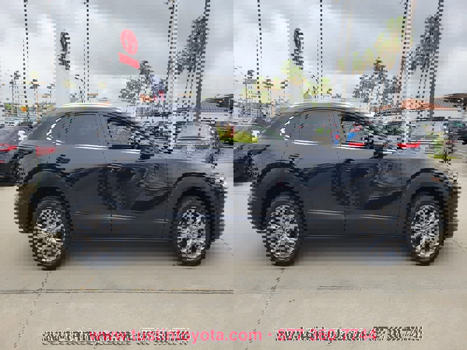 Used 2023 MAZDA CX-30 AWD 2.5 S w/ Preferred Package image 3