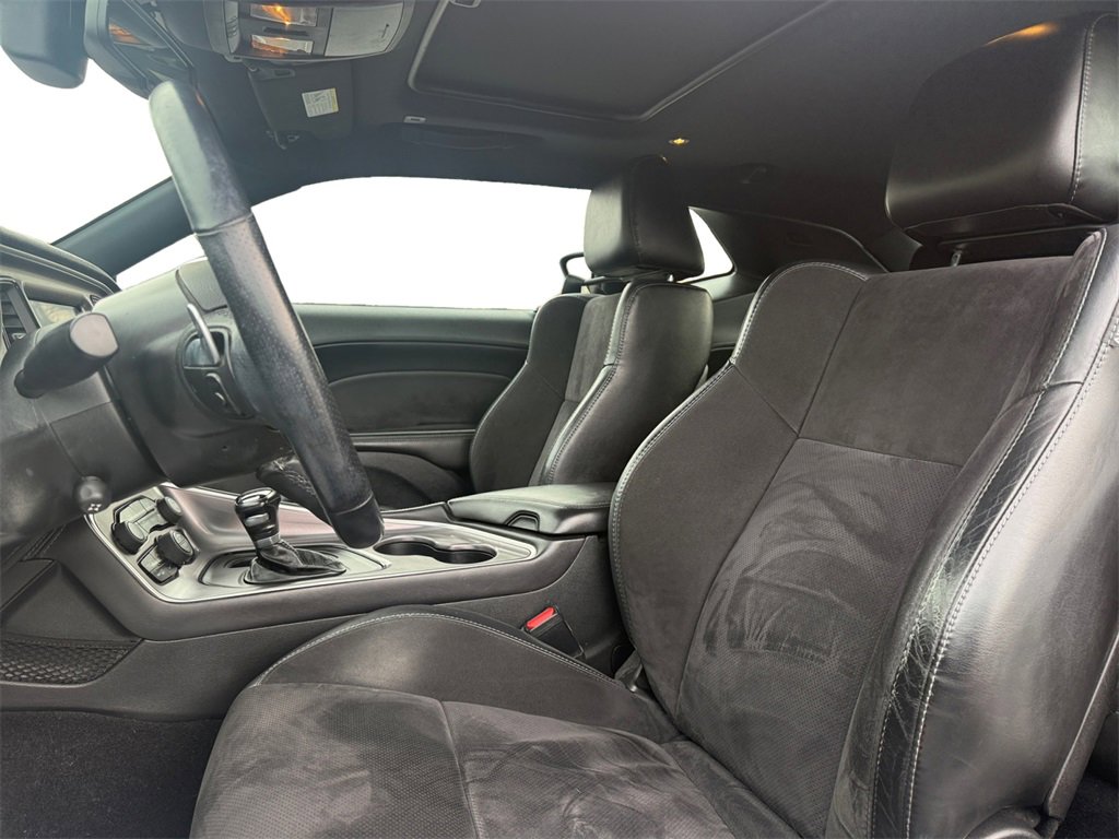 Used 2019 Dodge Challenger GT w/ Plus Package image 9