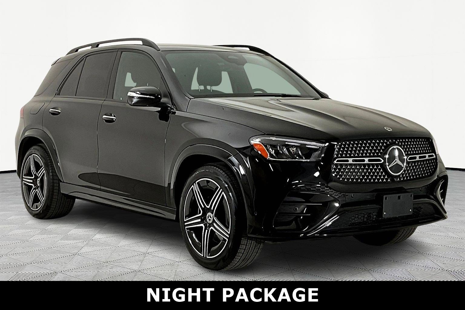 Certified 2025 Mercedes-Benz GLE 350 4MATIC image 3