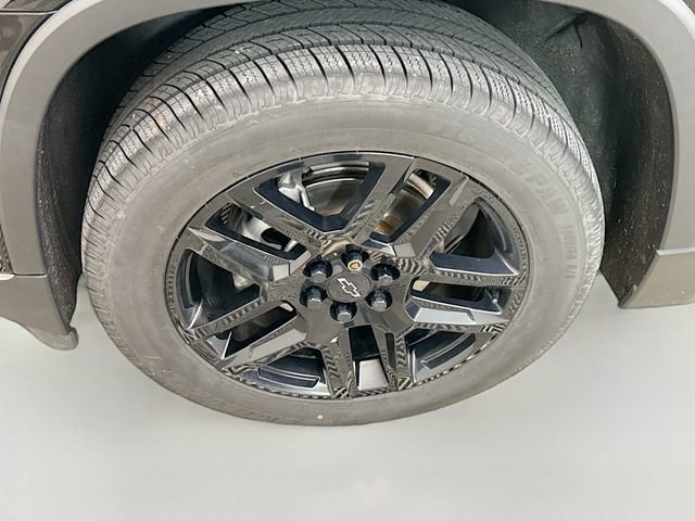 Used 2021 Chevrolet Traverse LT image 33