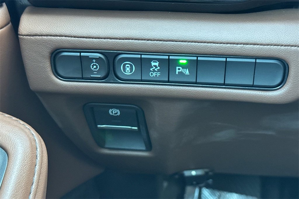 Certified 2023 Acura MDX FWD w/ Technology Package image 36