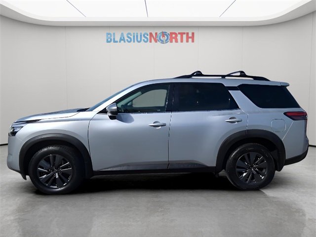 Used 2022 Nissan Pathfinder SV w/ SV Premium Package