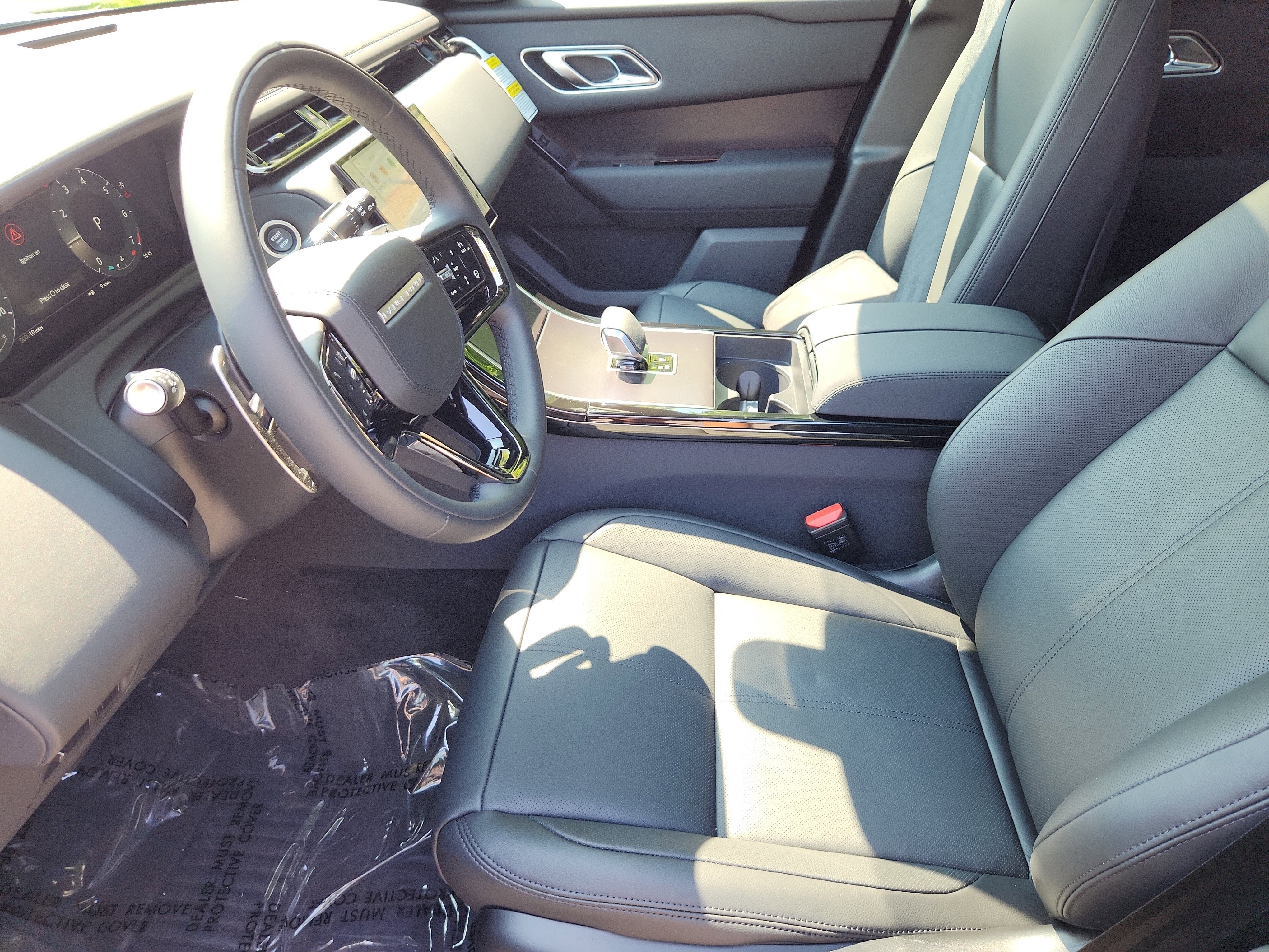 New 2026 Land Rover Range Rover Velar Dynamic SE image 23
