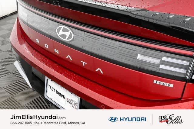 New 2025 Hyundai Sonata Limited FWD image 9