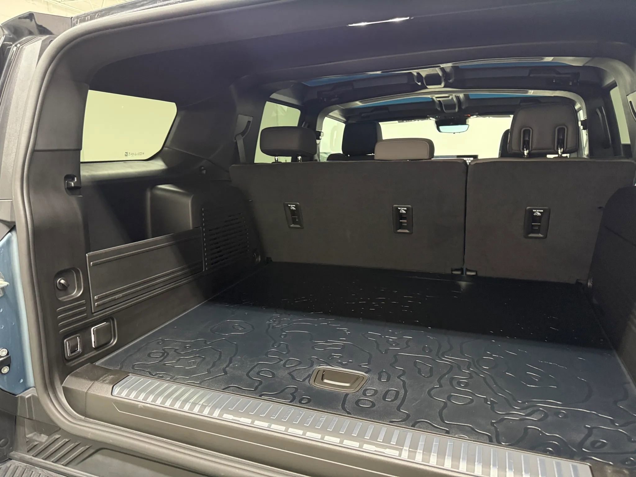 Used 2024 GMC Hummer EV 3X w/ Omega Edition image 37