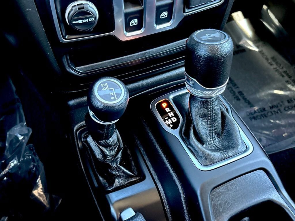 Used 2022 Jeep Wrangler Willys image 19