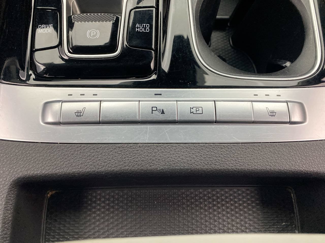 Used 2024 Kia Carnival EX FWD image 20