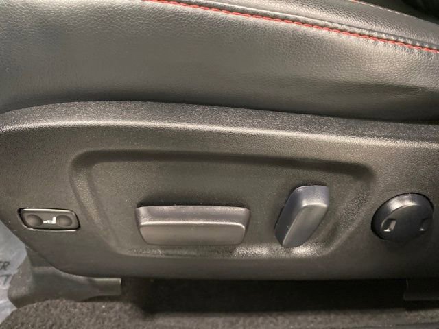 Used 2019 Toyota Highlander SE image 16