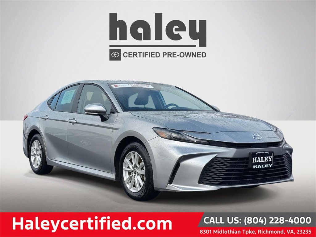 Used 2025 Toyota Camry LE image 1