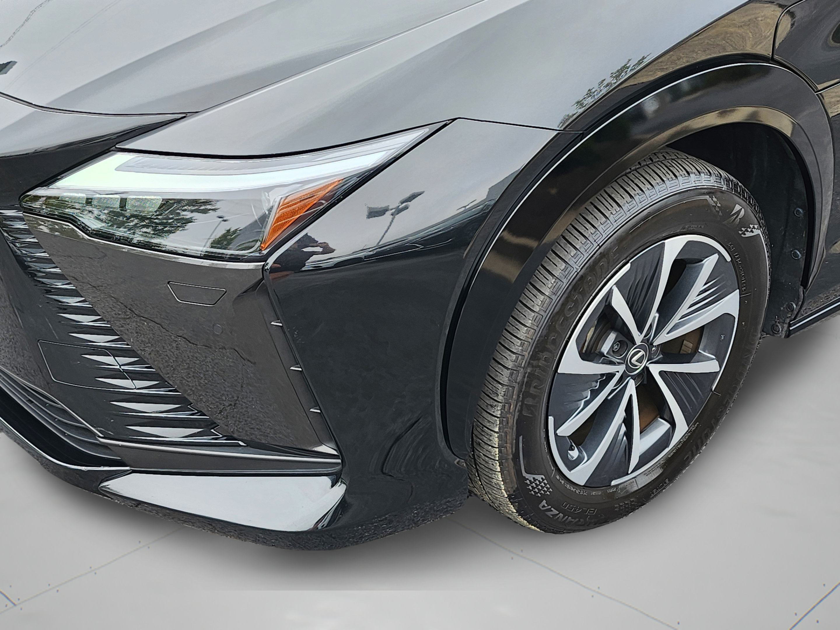 Certified 2024 Lexus RZ 300e Premium w/ Accessory Package (2T) FWD image 9