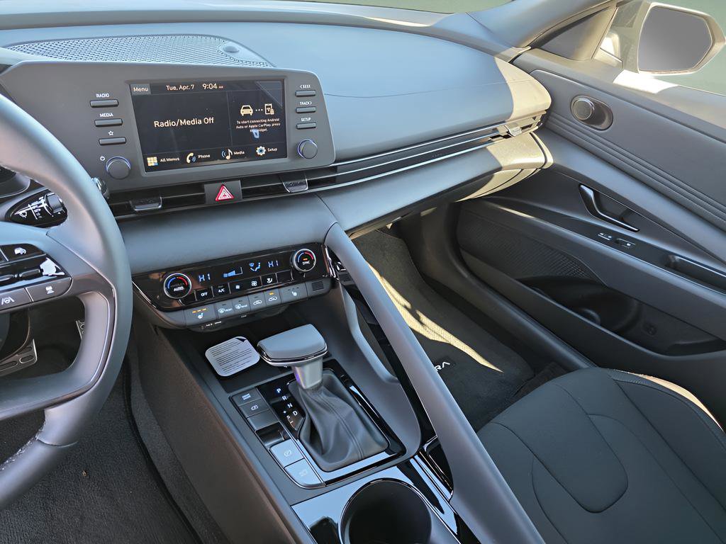 New 2026 Hyundai Elantra SEL Sport image 17