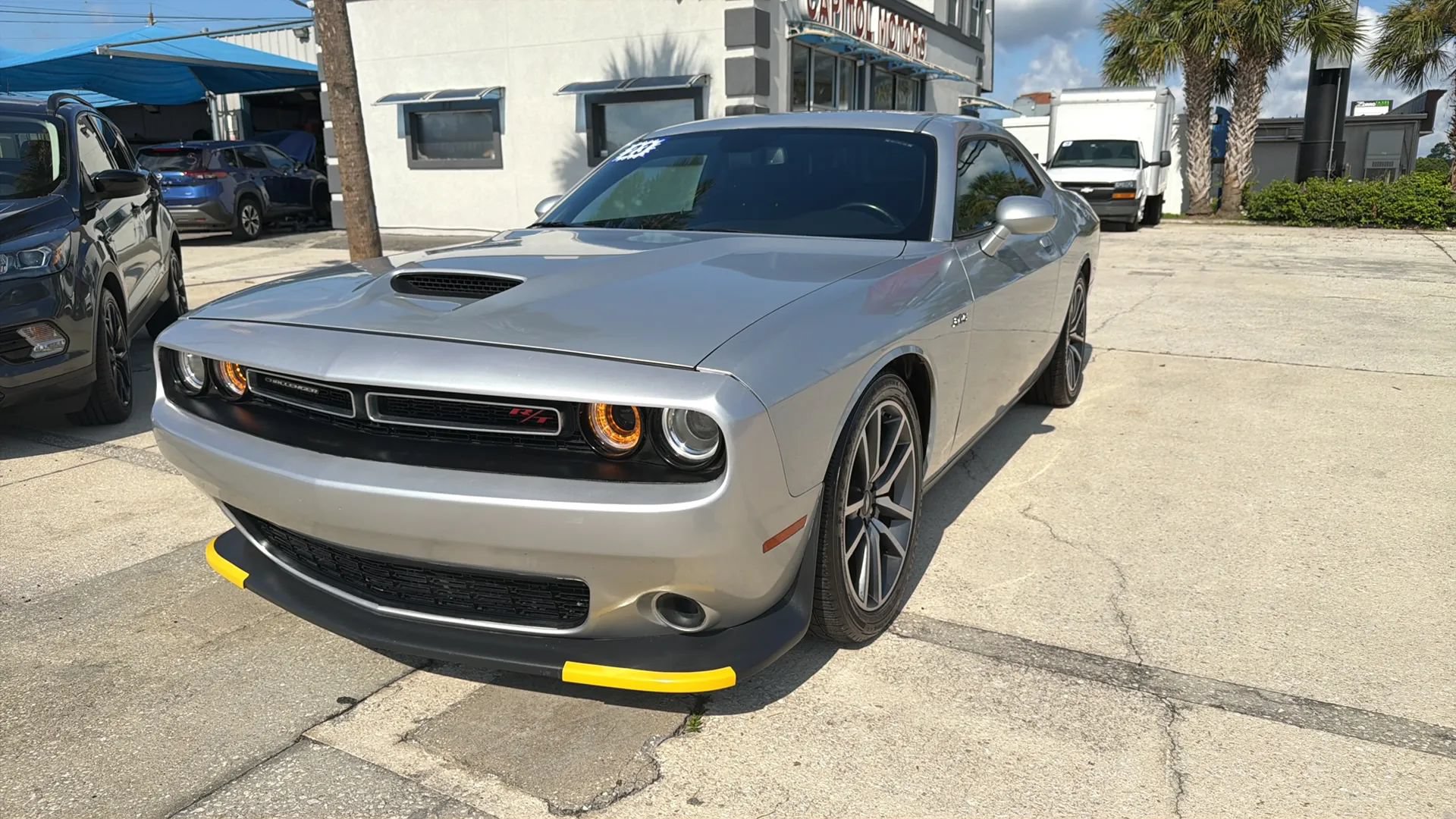 Used 2023 Dodge Challenger R/T RWD image 1