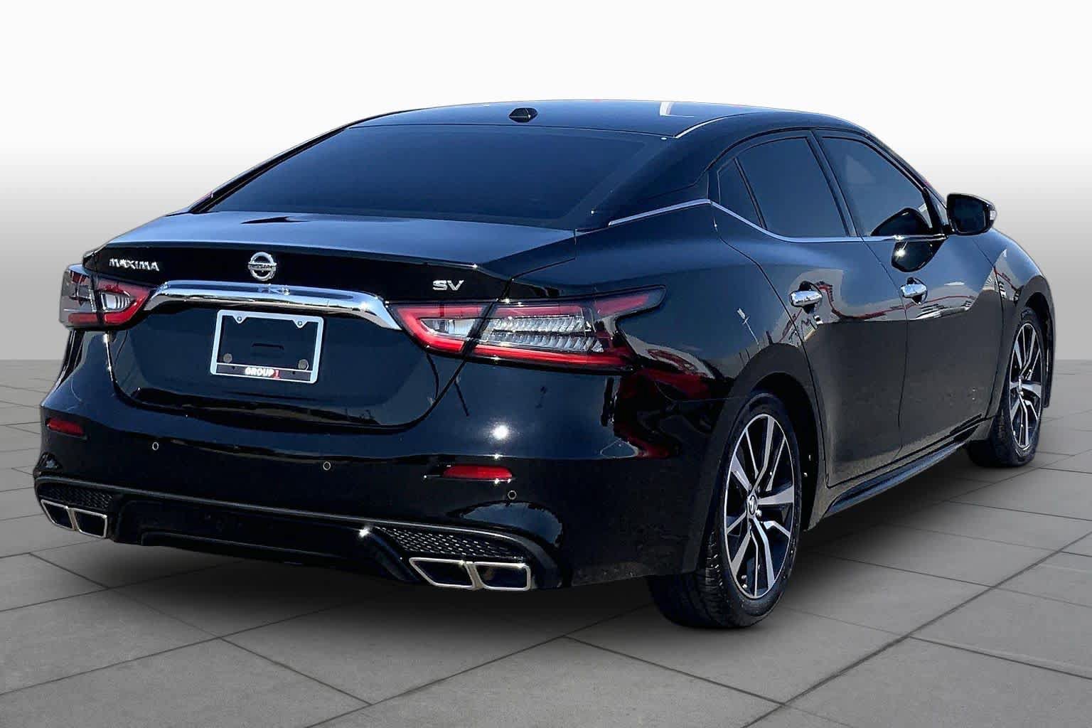 Used 2022 Nissan Maxima SV w/ Floor Mat Group FWD image 13