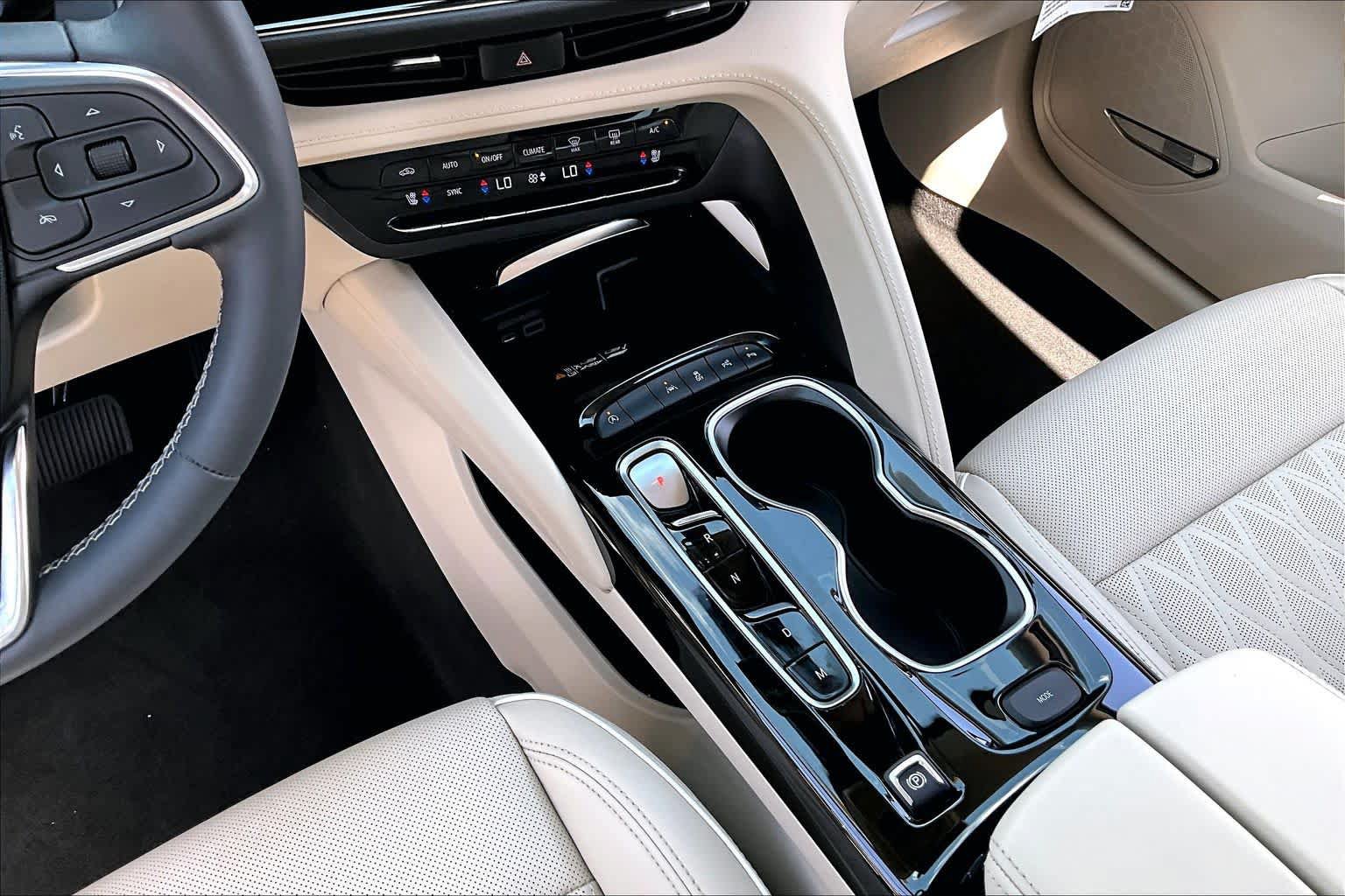 Used 2023 Buick Envision Avenir FWD image 17