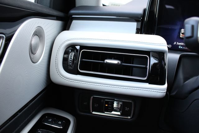 New 2026 Lincoln Aviator Reserve AWD/4WD image 8