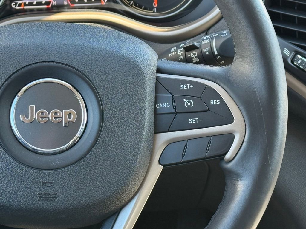 Used 2016 Jeep Cherokee Limited w/ Luxury Group FWD image 20