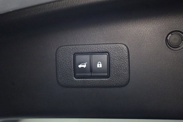 Used 2024 Nissan Armada SL image 30