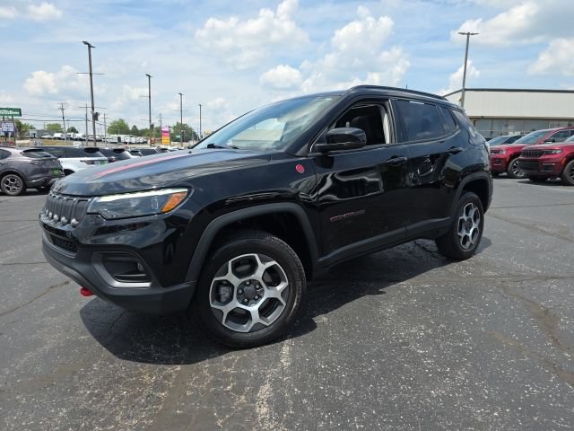 Used 2022 Jeep Compass Trailhawk w/ Trailhawk Elite Group AWD/4WD image 2