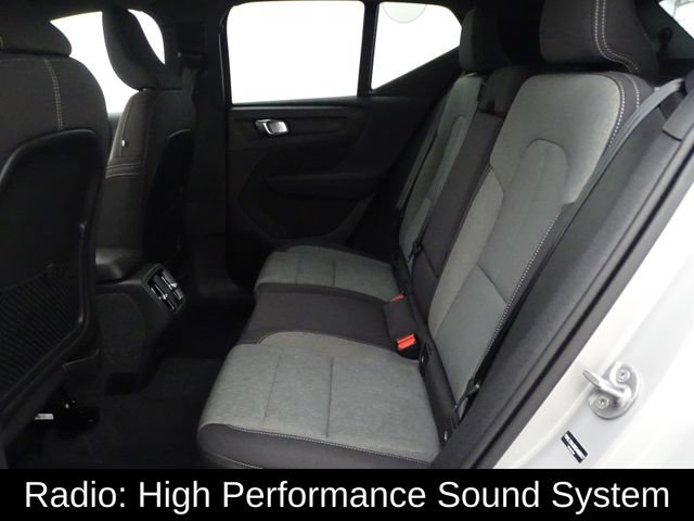 Used 2025 Volvo XC40 B5 Core AWD/4WD image 13