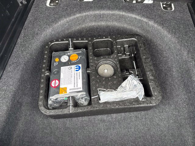 Used 2018 Jeep Compass Limited AWD/4WD image 26