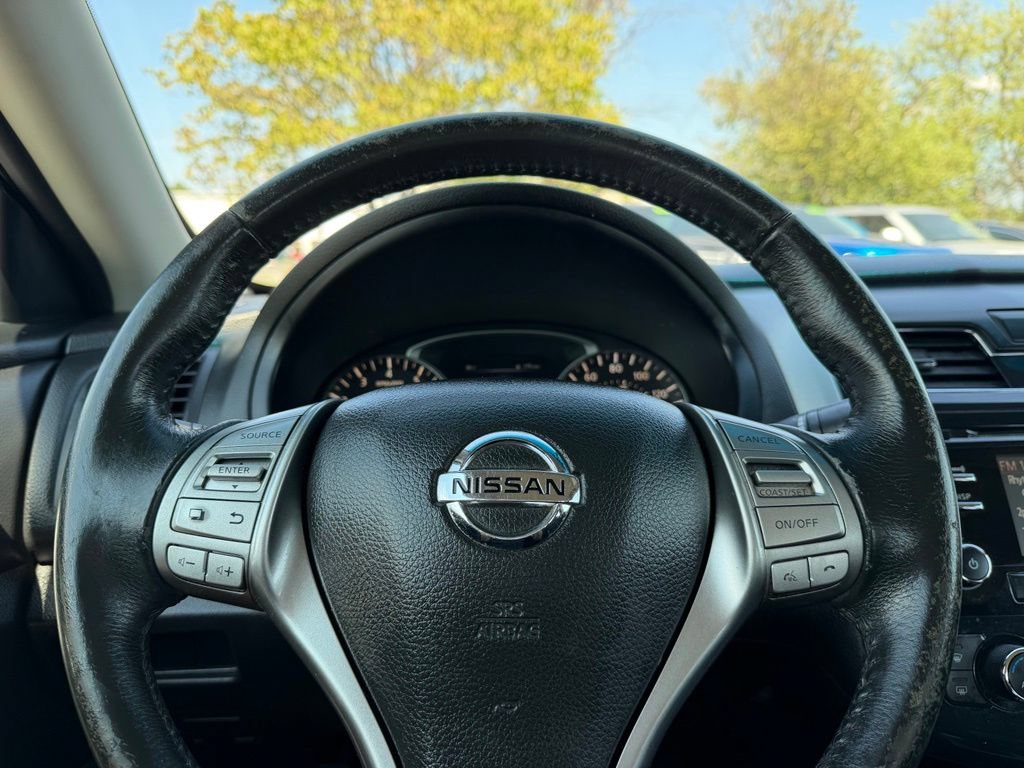 Used 2015 Nissan Altima 2.5 SV FWD image 11
