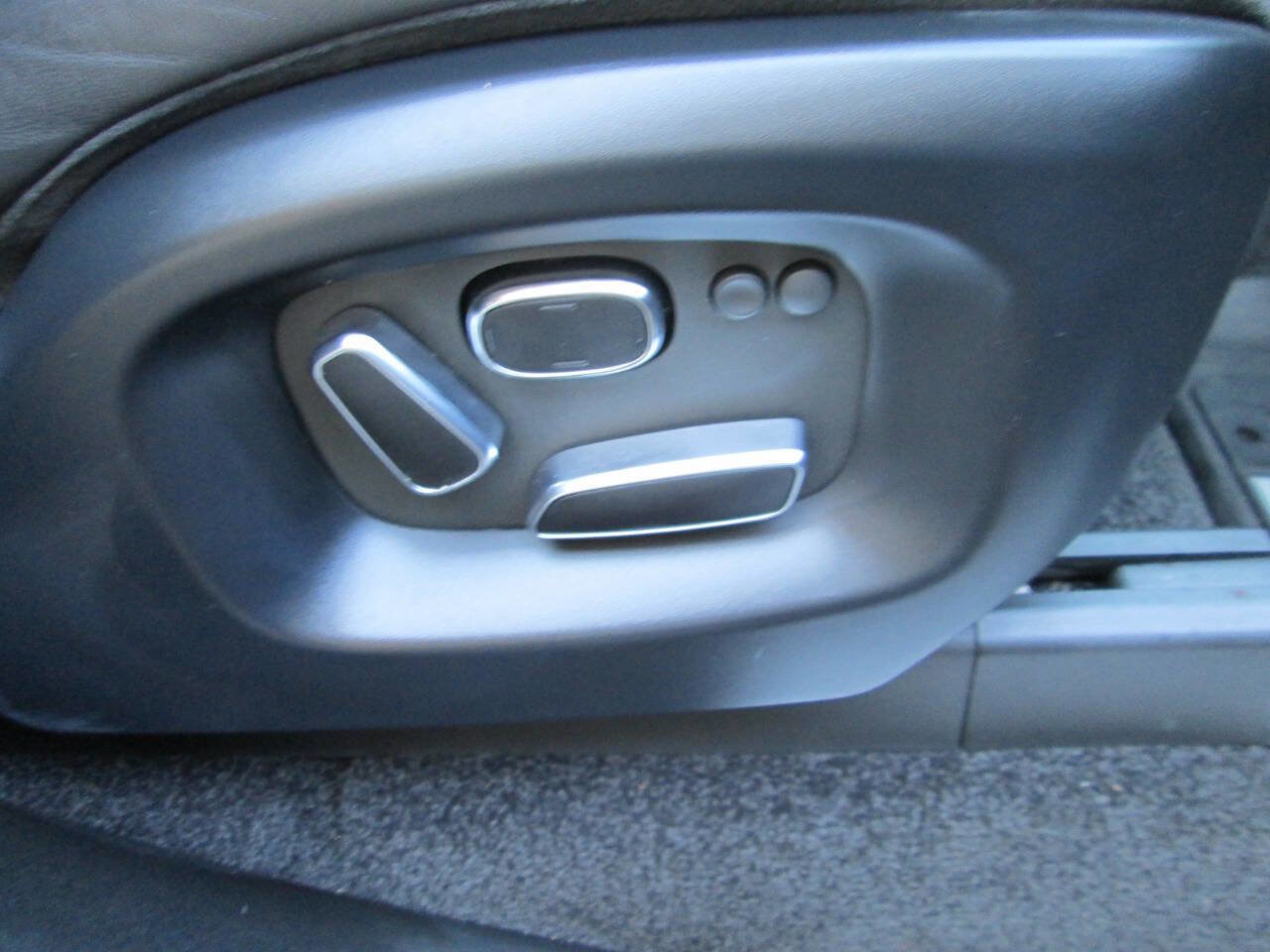 Used 2014 Land Rover Range Rover Supercharged image 63