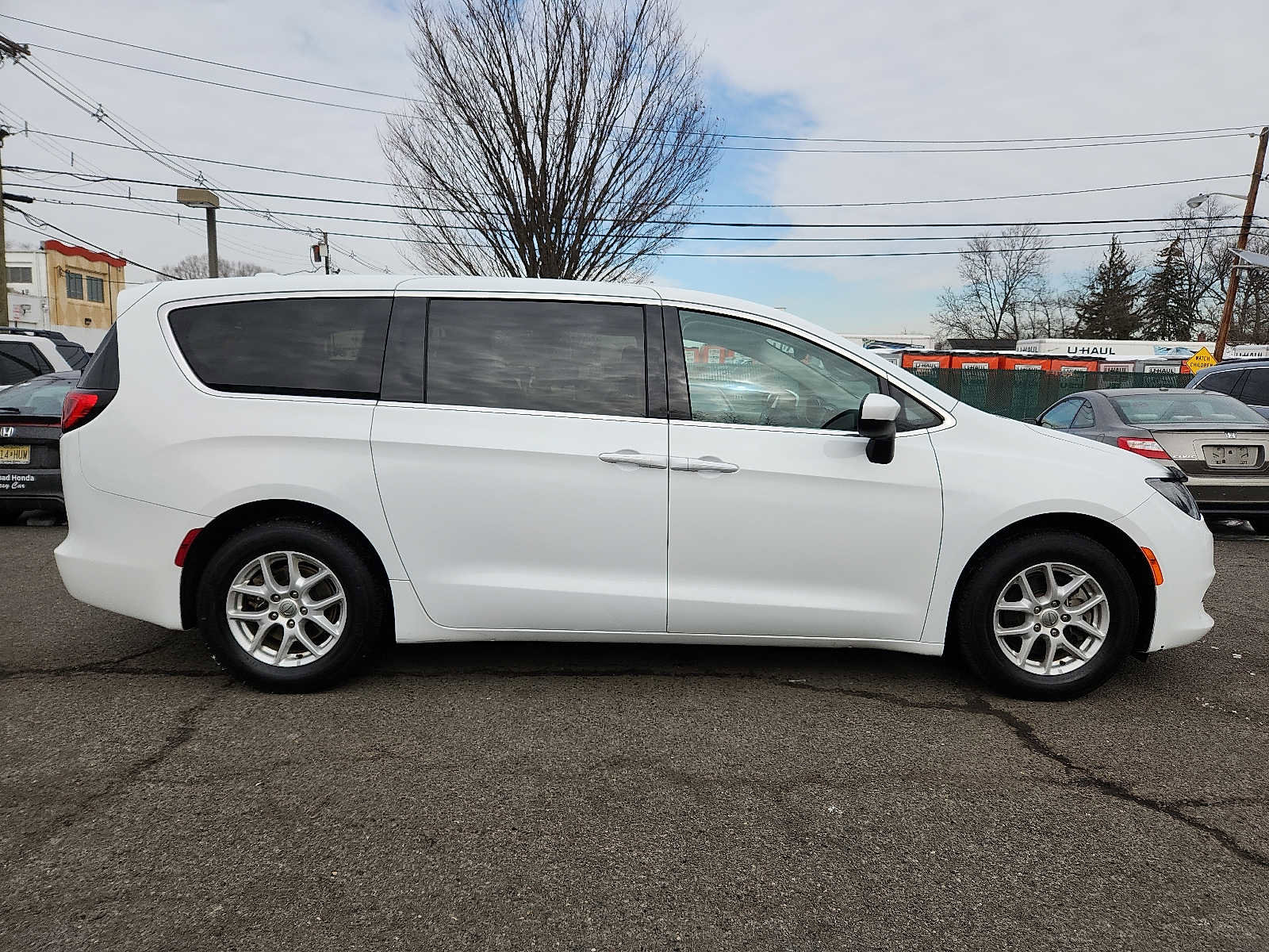 Used 2017 Chrysler Pacifica LX image 7