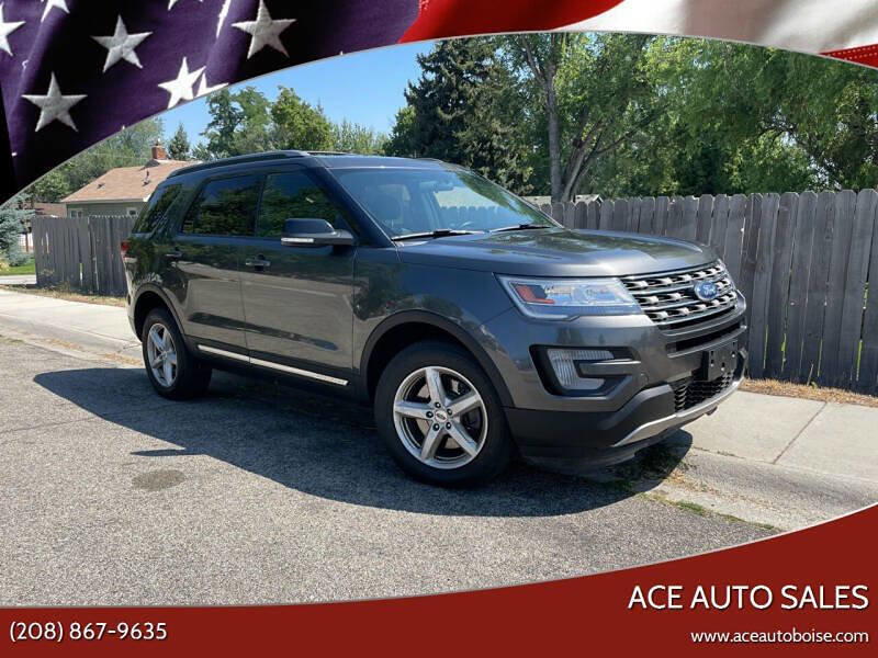Used 2017 Ford Explorer XLT image 1